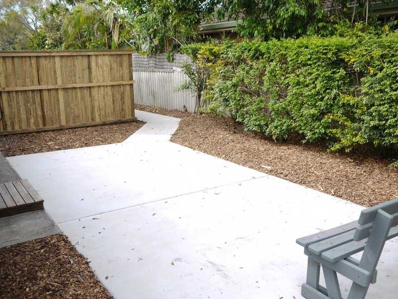 2/20 Walker Avenue, Palm Beach QLD 4221