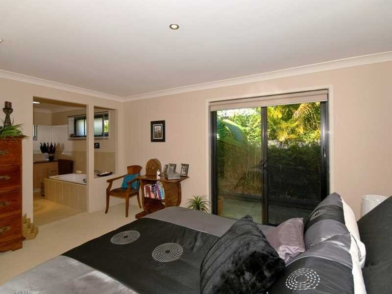 210 Mallawa Drive, Palm Beach QLD 4221