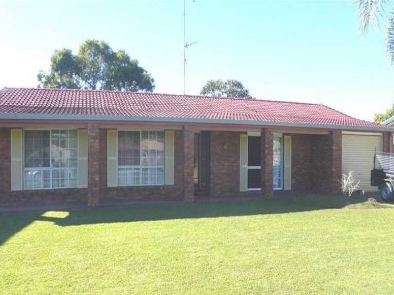 221 Nineteenth Avenue, Elanora QLD 4221