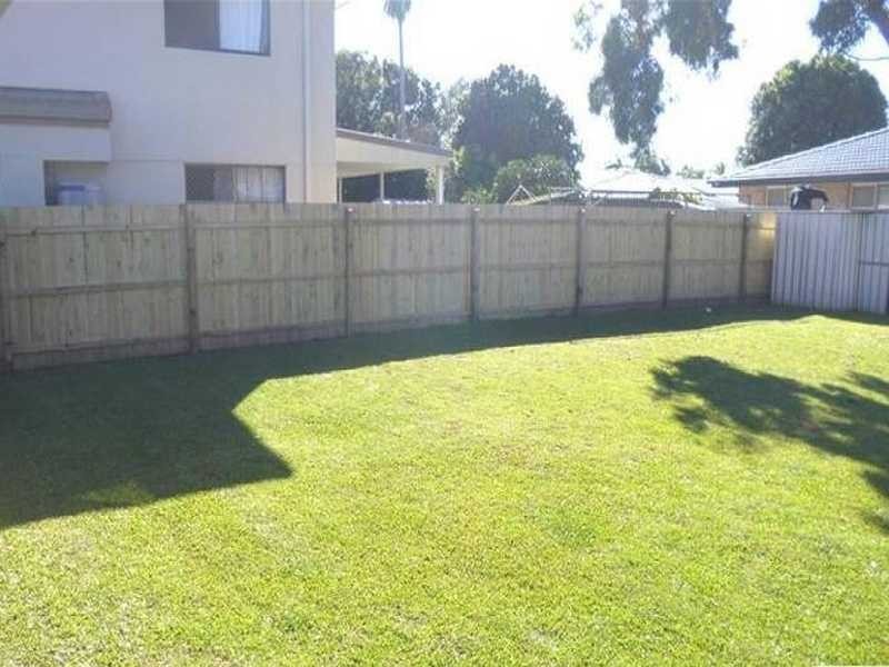 221 Nineteenth Avenue, Elanora QLD 4221