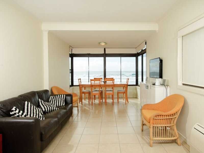 2/354 The Esplanade, Palm Beach QLD 4221