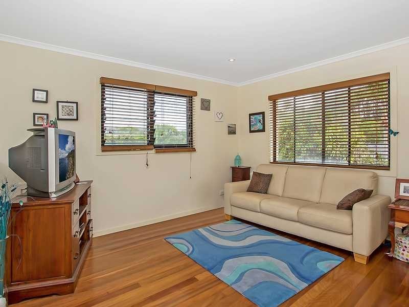 1 Holbrook Way, Elanora QLD 4221