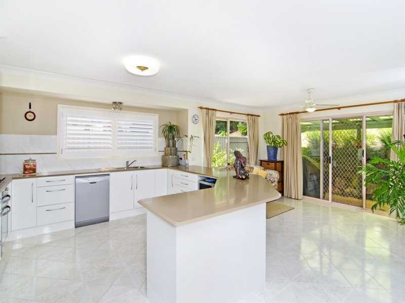 43 Saffron Street, Elanora QLD 4221