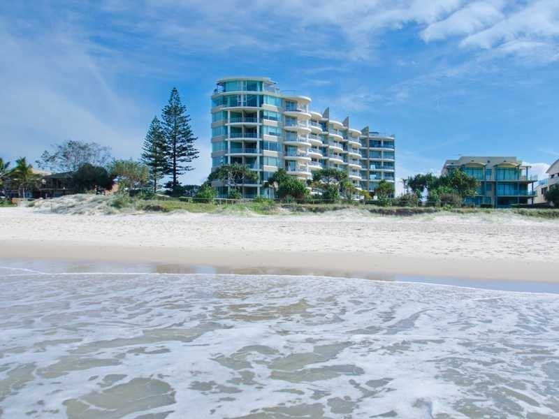 1 Twenty First Avenue, Palm Beach QLD 4221