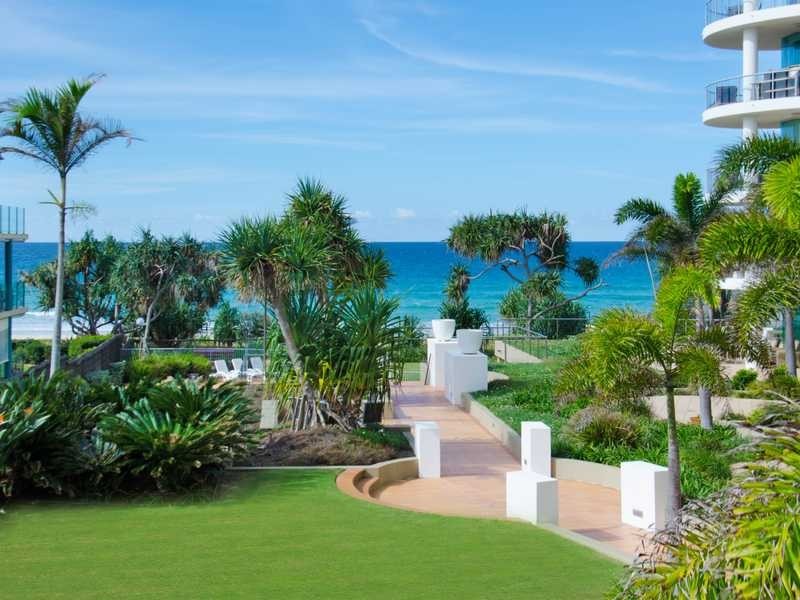 1 Twenty First Avenue, Palm Beach QLD 4221
