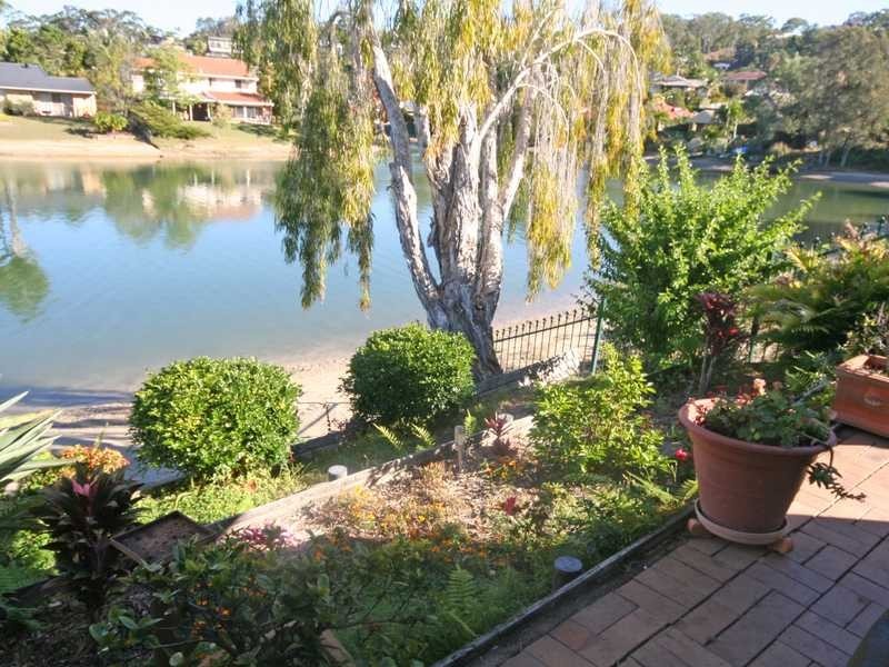 17 Waterdown Drive, Elanora QLD 4221