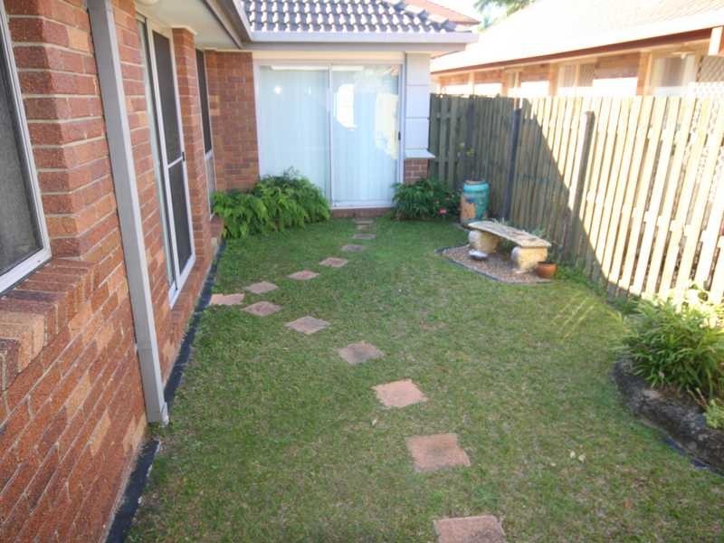 17 Waterdown Drive, Elanora QLD 4221