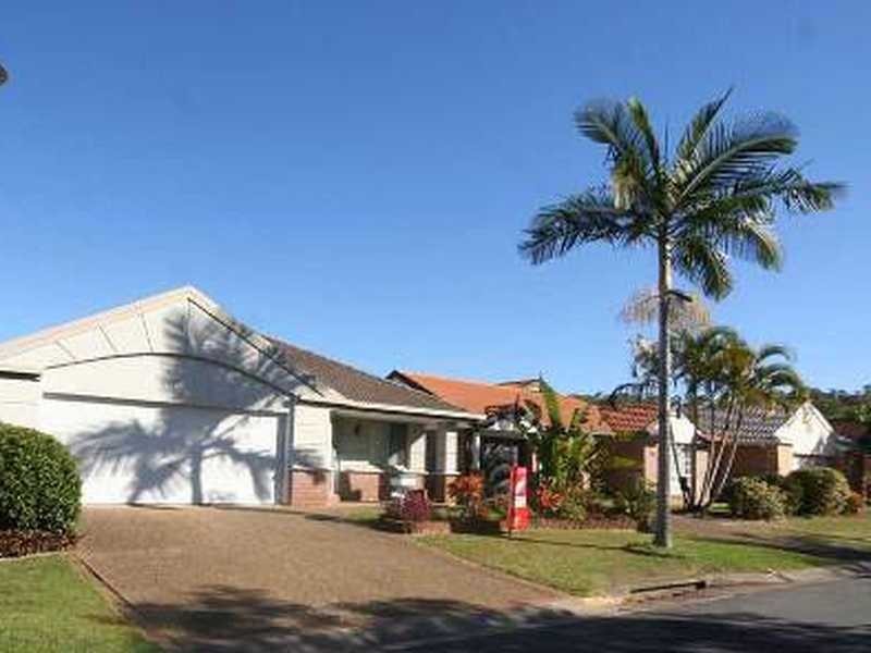 17 Waterdown Drive, Elanora QLD 4221