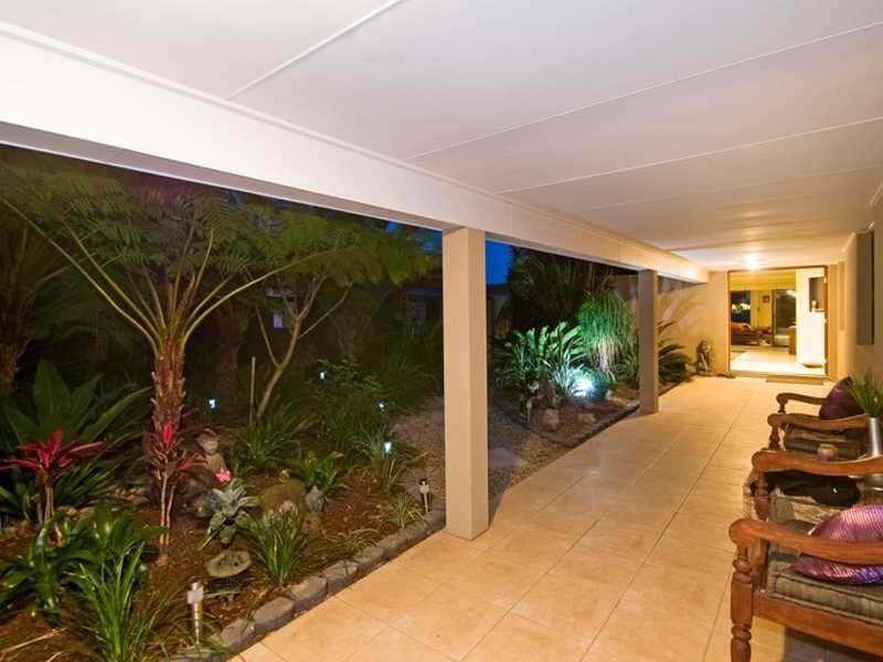 210 Mallawa Drive, Palm Beach QLD 4221