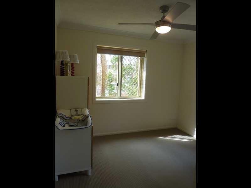 1/7 Twenty Seventh Avenue, Palm Beach QLD 4221