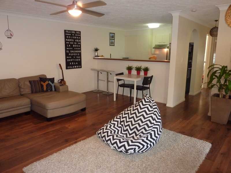1/7 Twenty Seventh Avenue, Palm Beach QLD 4221