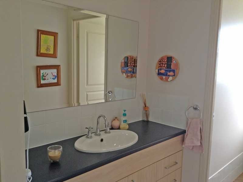 24 Forest Drive, Elanora QLD 4221