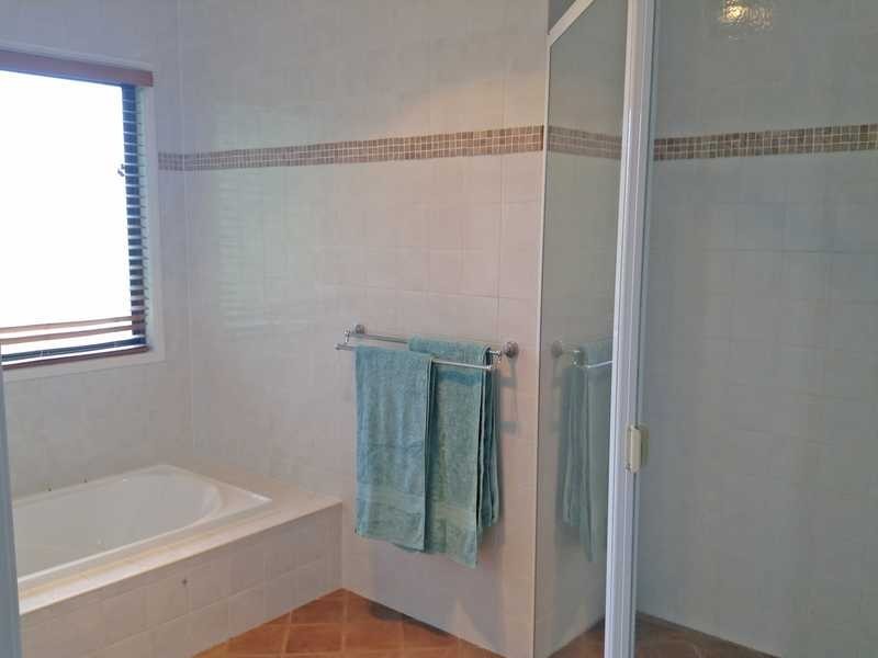 24 Forest Drive, Elanora QLD 4221