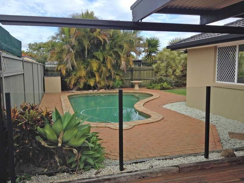 6 Bergamont Street, Elanora QLD 4221