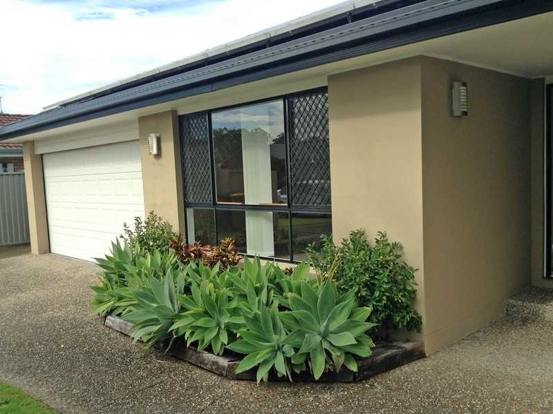 6 Bergamont Street, Elanora QLD 4221