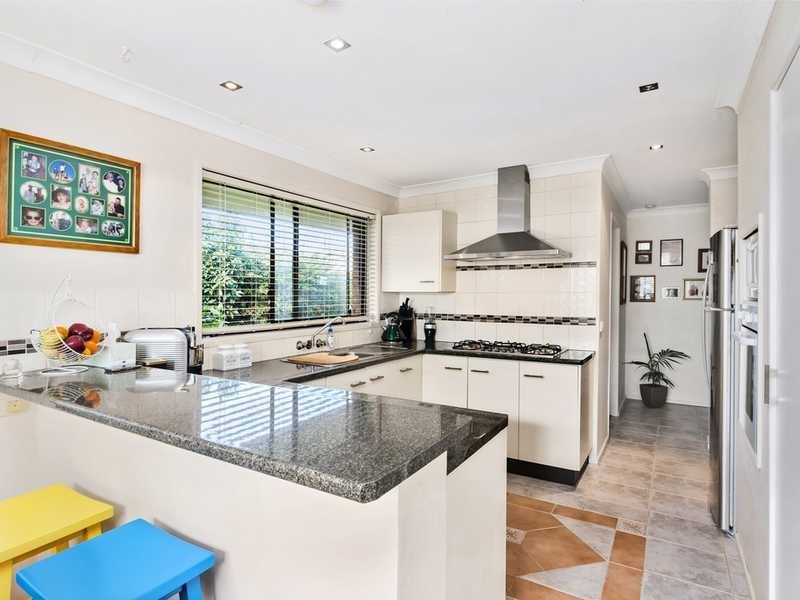 20 Barklya Place, Palm Beach QLD 4221