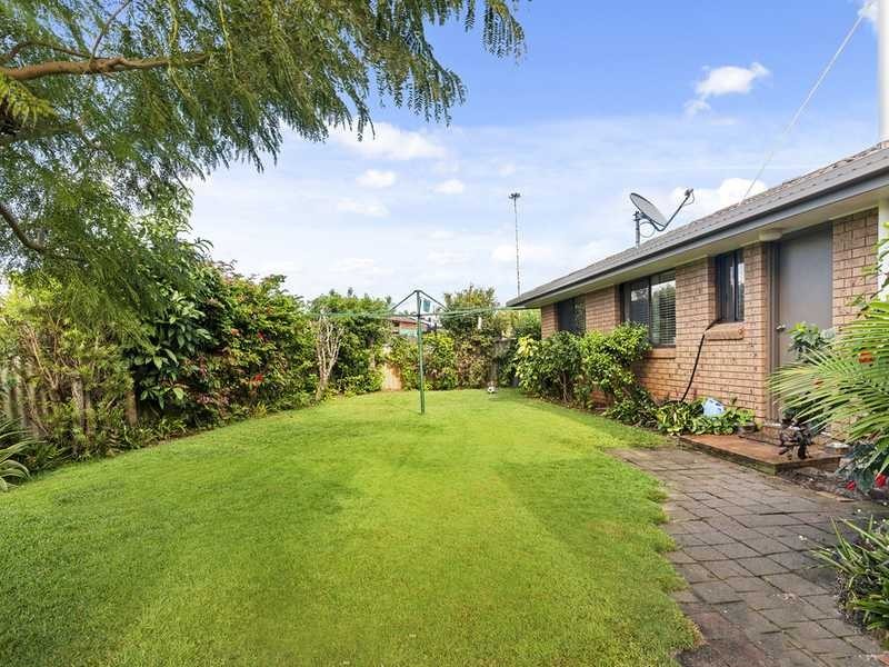 20 Barklya Place, Palm Beach QLD 4221