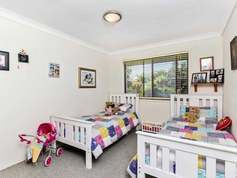 20 Barklya Place, Palm Beach QLD 4221