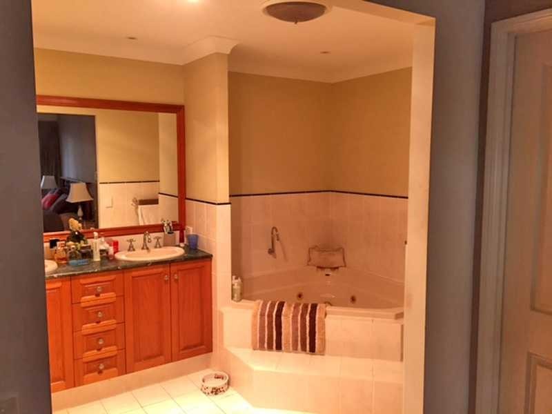 13 Westminster Boulevard, Elanora QLD 4221