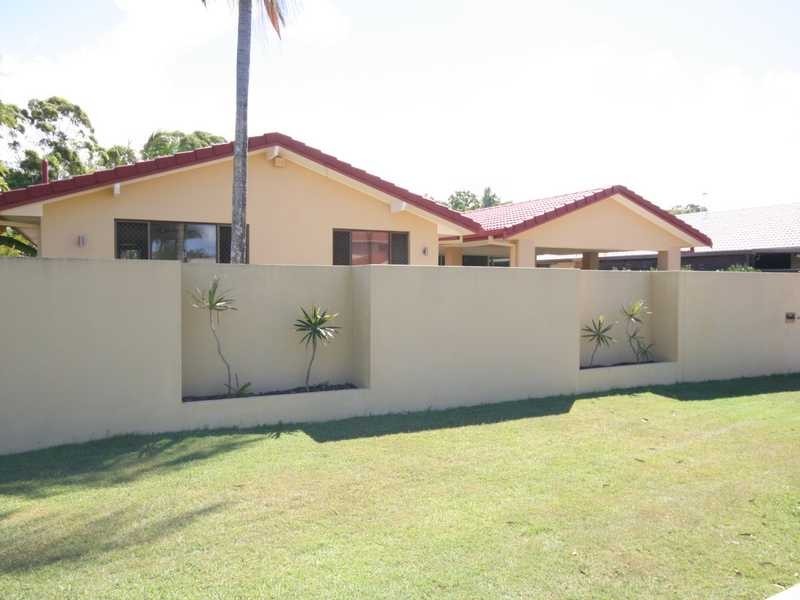 225 Mallawa Drive, Palm Beach QLD 4221