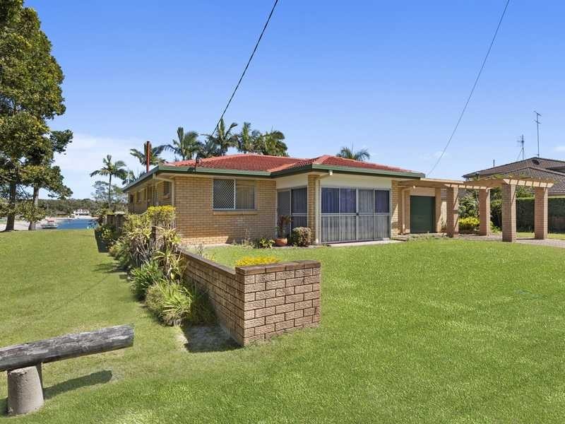 90 Townson Avenue, Palm Beach QLD 4221