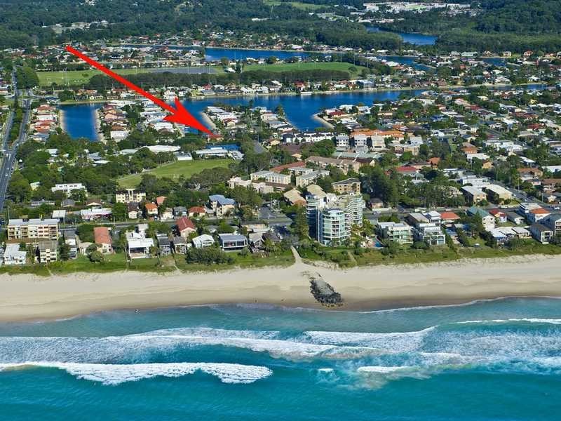 90 Townson Avenue, Palm Beach QLD 4221