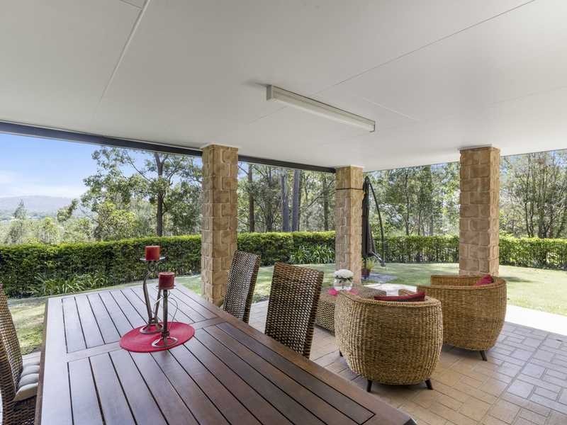 28 Calcita  Avenue, Elanora QLD 4221