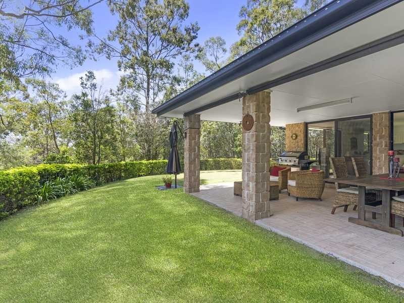 28 Calcita  Avenue, Elanora QLD 4221