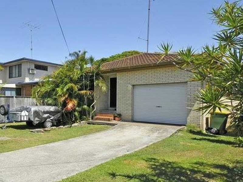 39 Palm Beach Avenue, Palm Beach QLD 4221