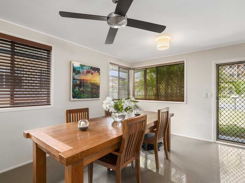 430 Cypress Terrace North, Palm Beach QLD 4221