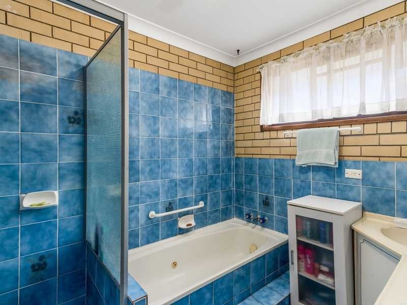 25 Murtha Drive, Elanora QLD 4221