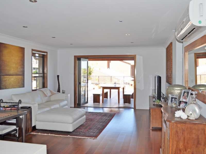 8/20 Fifteenth Avenue, Palm Beach QLD 4221
