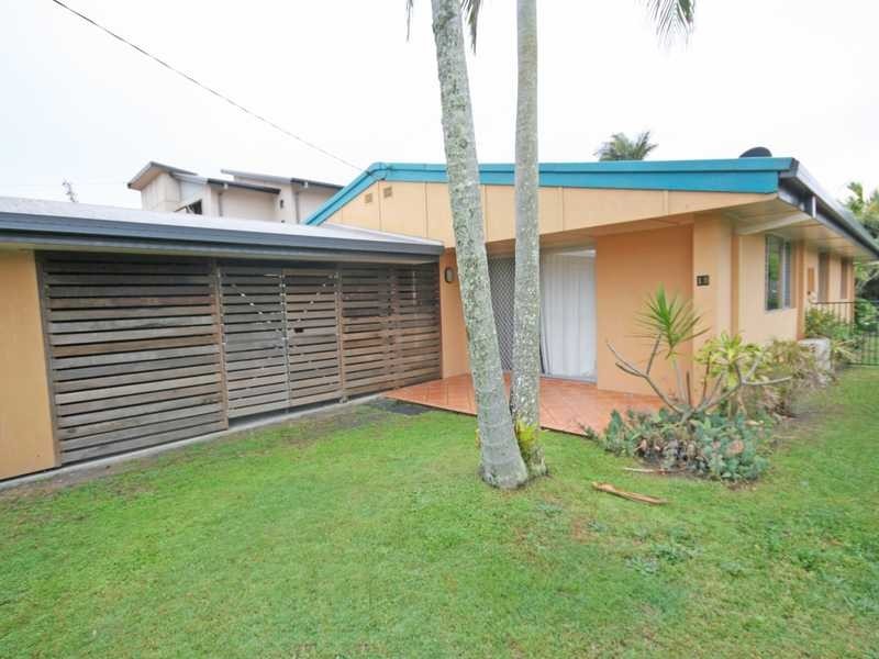15 Bali Avenue, Palm Beach QLD 4221