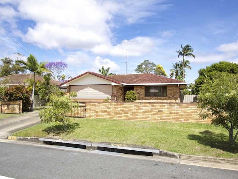29 Mallawa Drive, Palm Beach QLD 4221