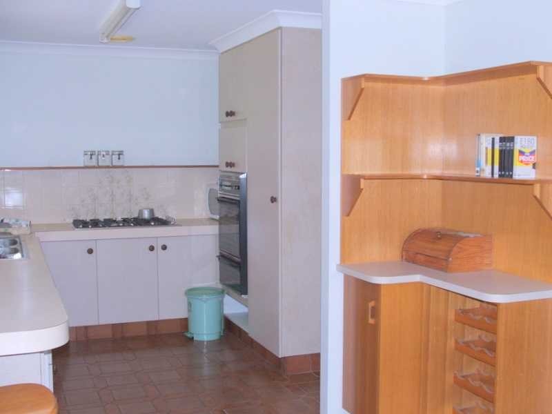 21 Seabrook Street, Elanora QLD 4221