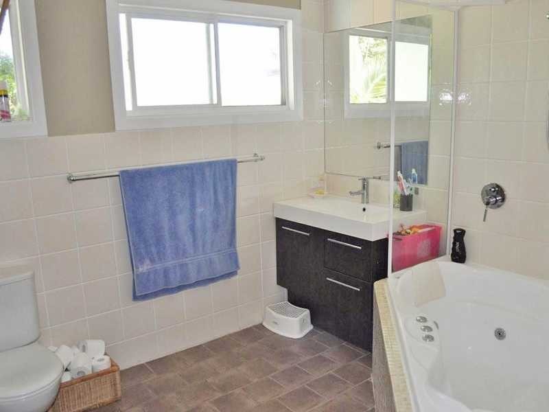 10 Numidia Street, Currumbin Waters QLD 4223