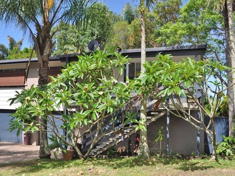 10 Numidia Street, Currumbin Waters QLD 4223