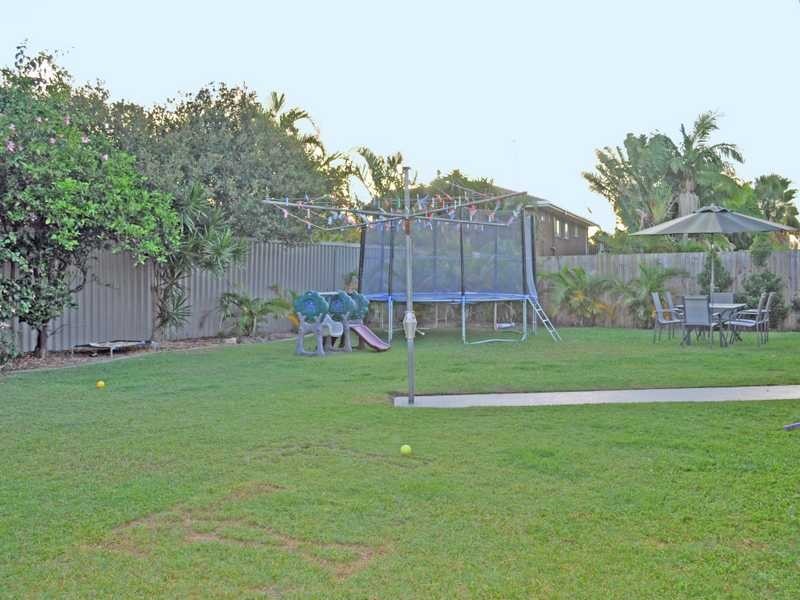 8 Cassia Court, Palm Beach QLD 4221