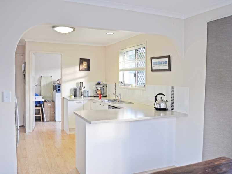 8 Cassia Court, Palm Beach QLD 4221