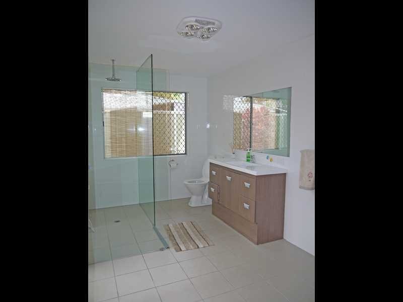 14 Parnki Parade, Palm Beach QLD 4221