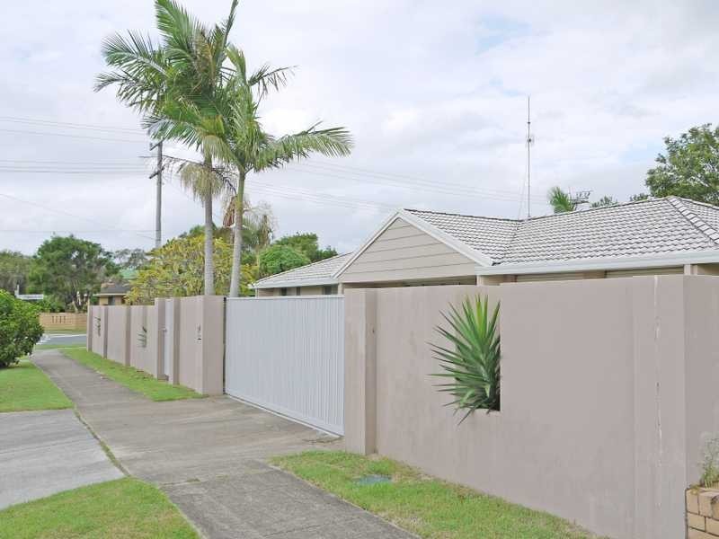 38 Twelfth Avenue, Palm Beach QLD 4221