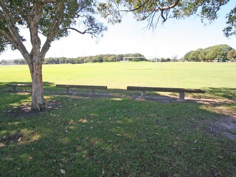134 Melaleuca Drive, Palm Beach QLD 4221