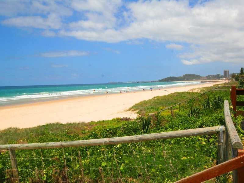 4/1425 Gold Coast Highway, Palm Beach QLD 4221