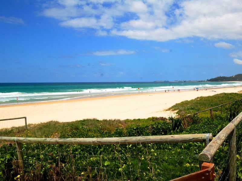 4/1425 Gold Coast Highway, Palm Beach QLD 4221