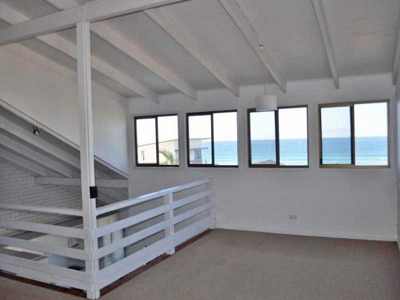 2/670A Pacific Parade, Tugun QLD 4224