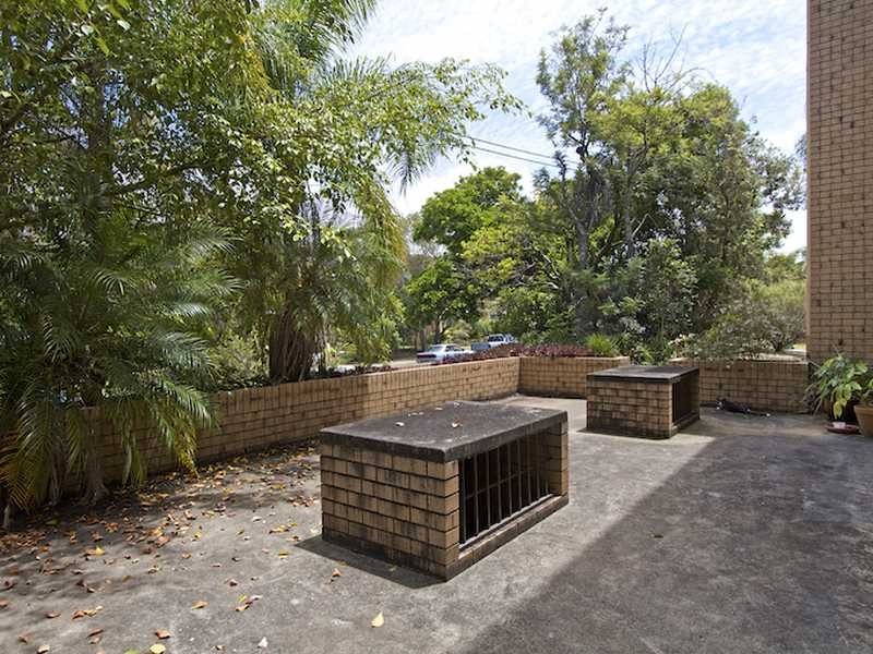 2/8 Twenty Second Avenue, Palm Beach QLD 4221