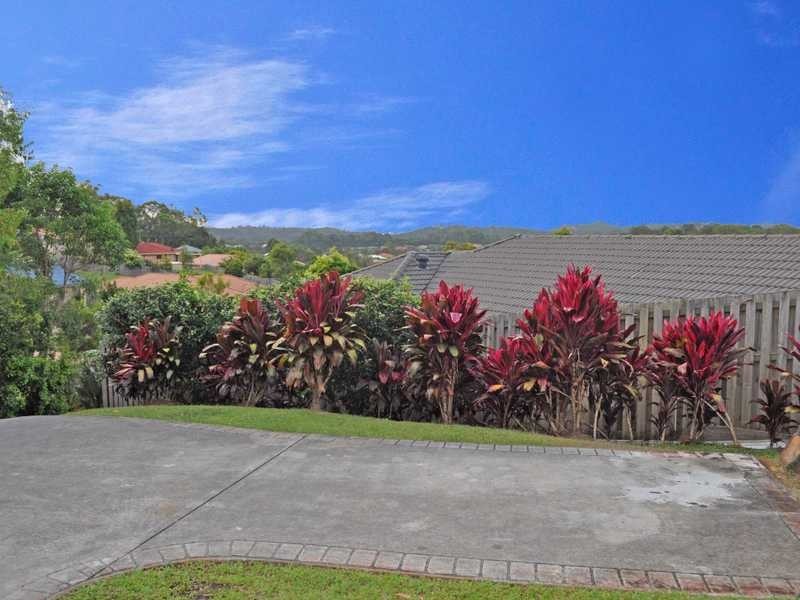 18 Bidwill Court, Elanora QLD 4221