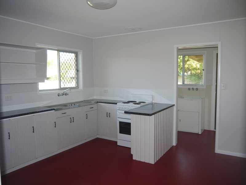 34 Tenth Avenue, Palm Beach QLD 4221