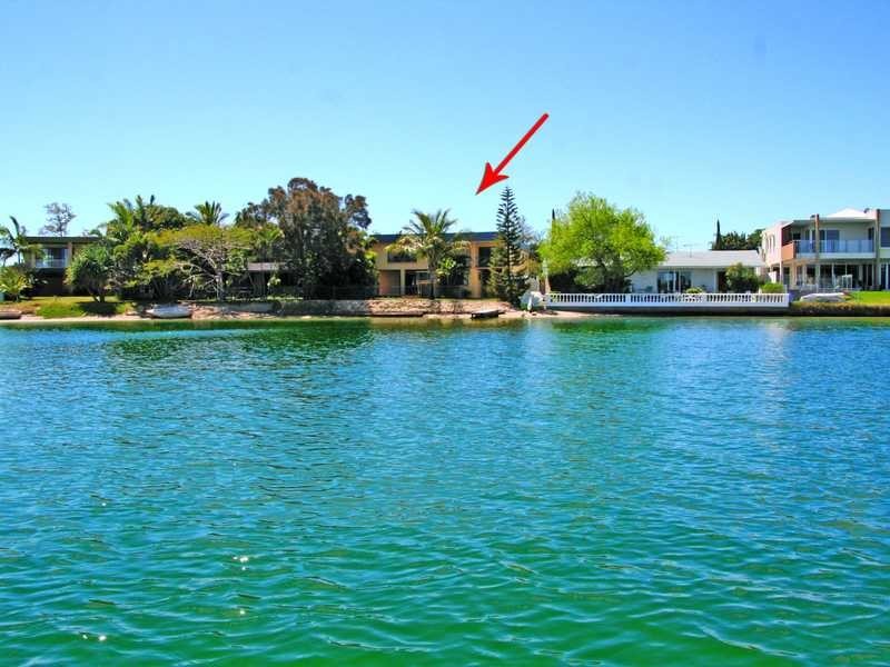 82 Parnki Parade, Palm Beach QLD 4221