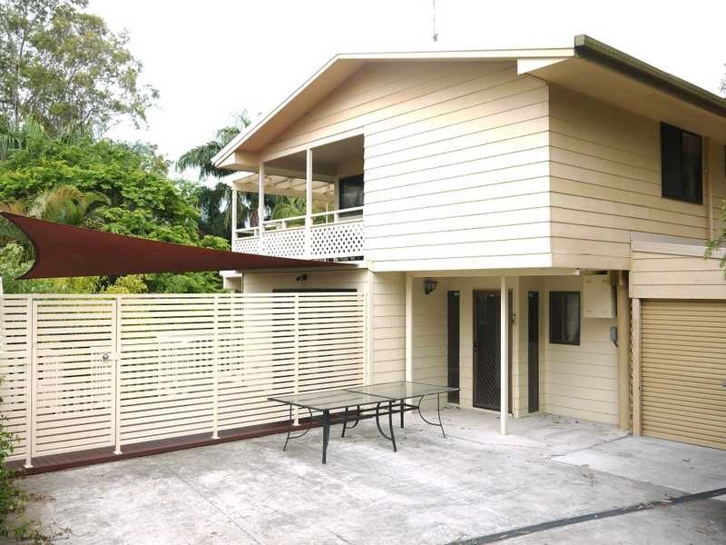 8 Kaffia Court, Elanora QLD 4221